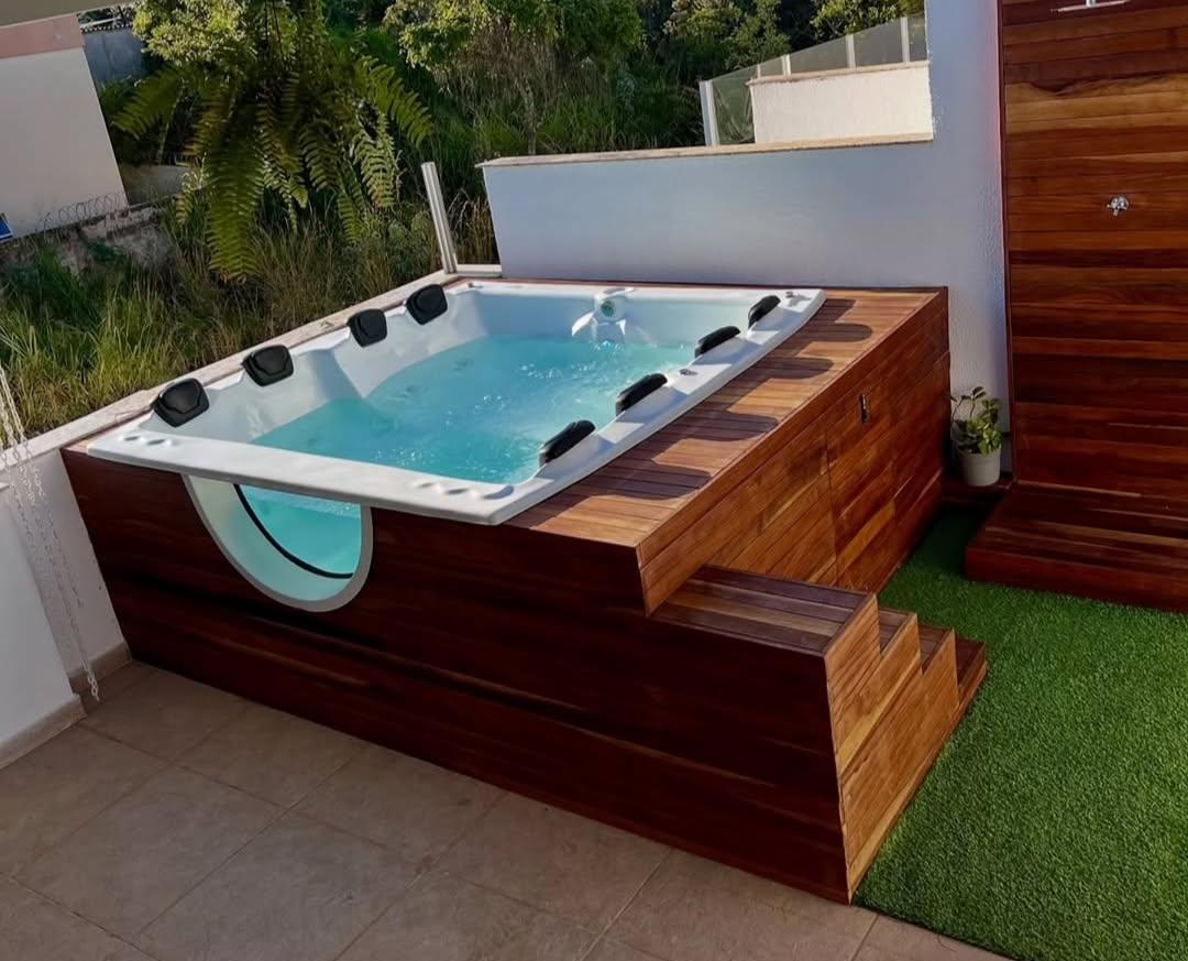Banheira de Luxo Dupla com Visor